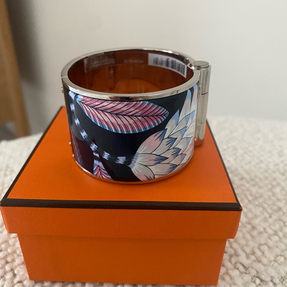 Hermes Hinged printed bracelet with enamel motif "Savana Dance. - Picture 4 of 10